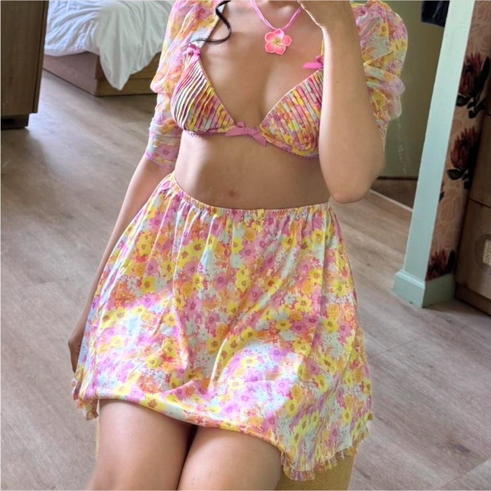 For Love and Lemons set